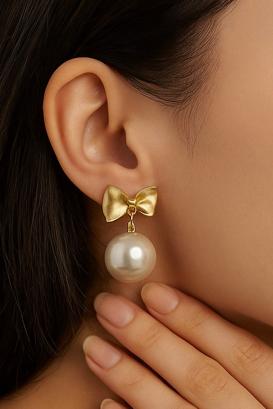 Chic Charm Pearl Studs
