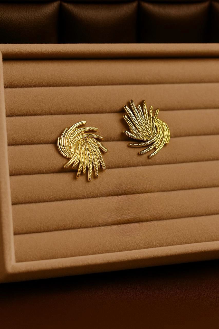 Aurelia Swirl Studs