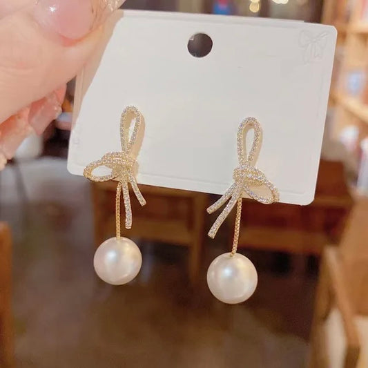 Elegant Knot Drops